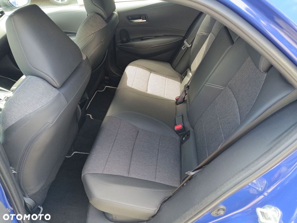 Toyota Corolla 1.8 Hybrid Style - 11