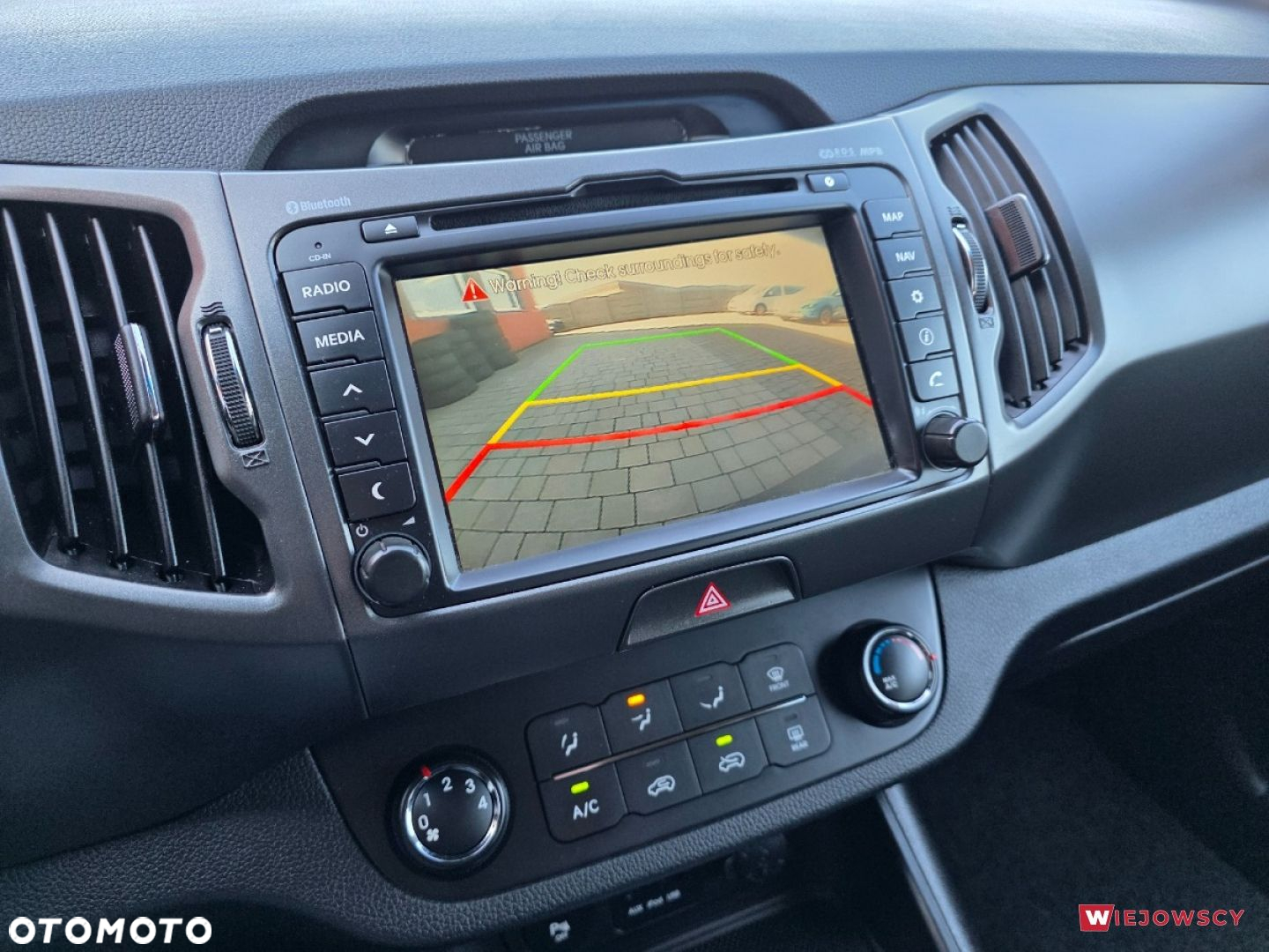 Kia Sportage - 16