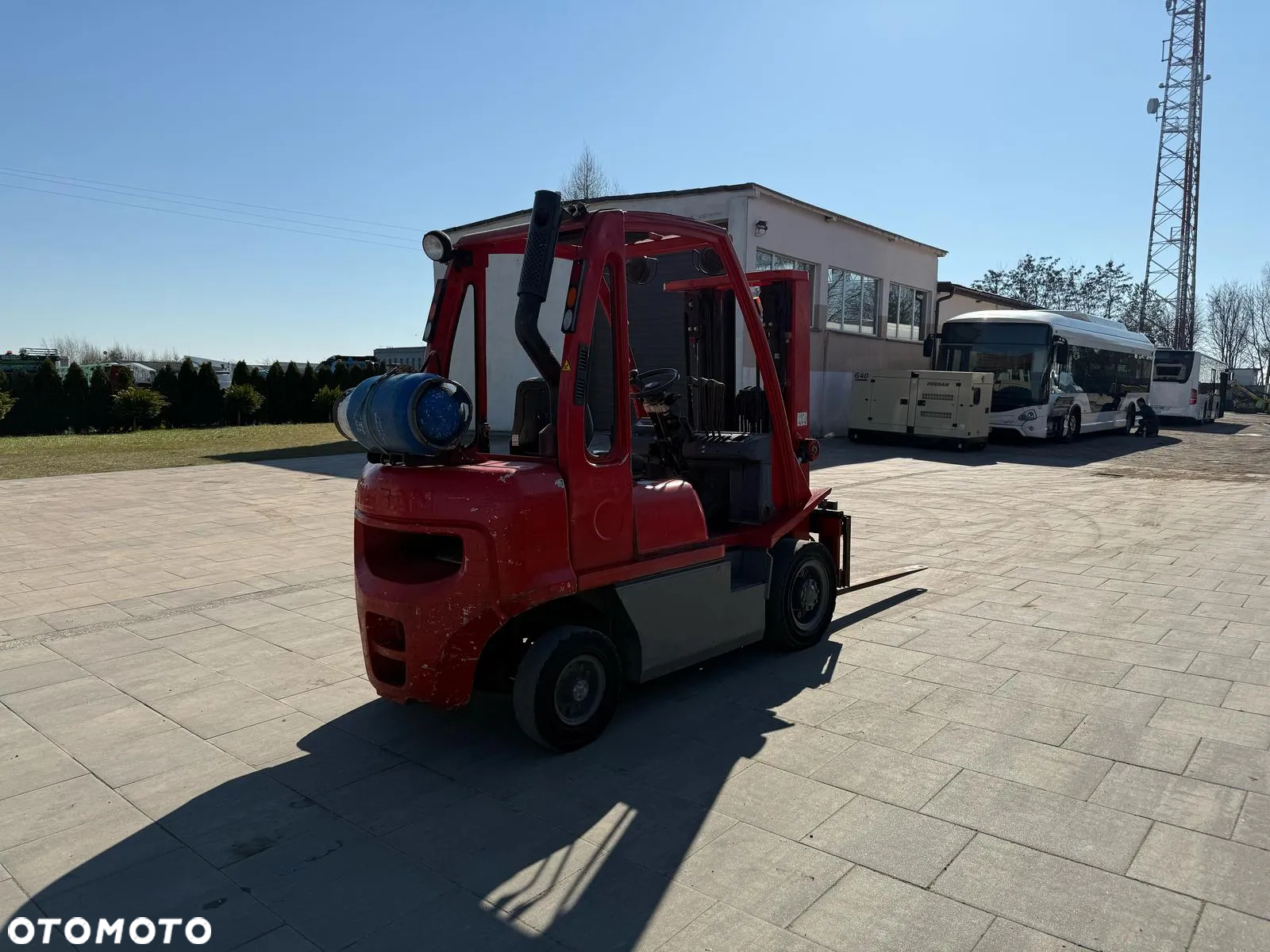 Nissan U1D2A25LQ - 12