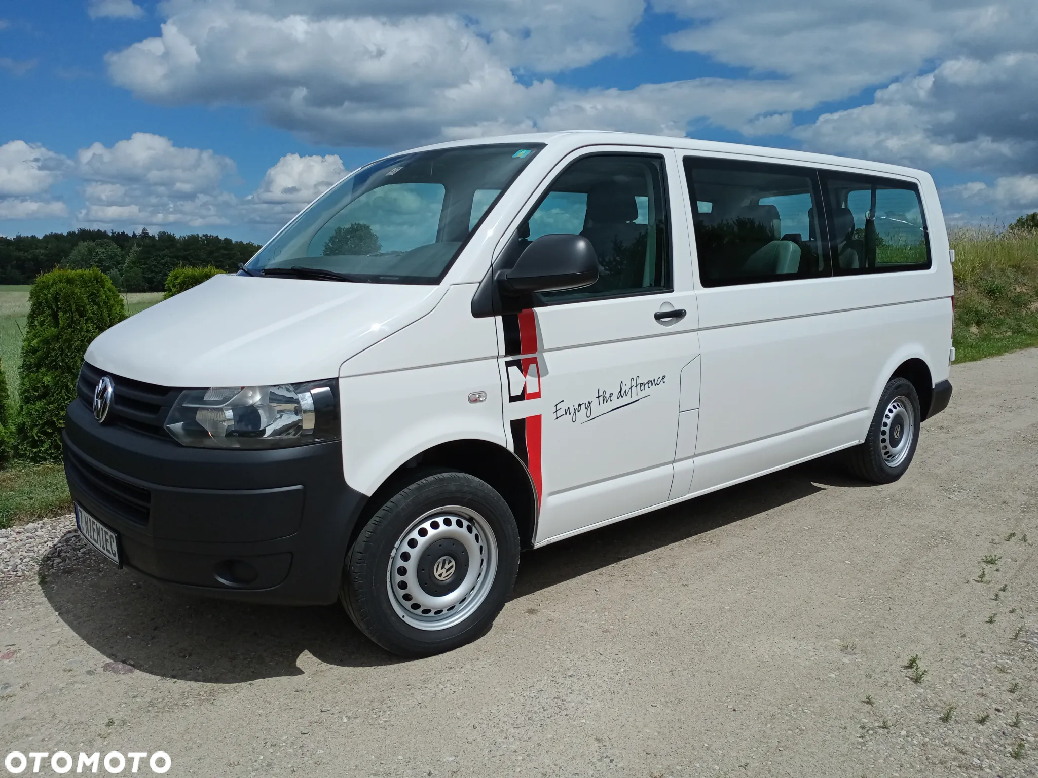 Volkswagen T5 LIFT T6 9 osobowy 2015 .rok 2.0 140 KM Long  6 bieg. serwis do końca doinwestowany klima  tempomat  vebasto isofix - 5