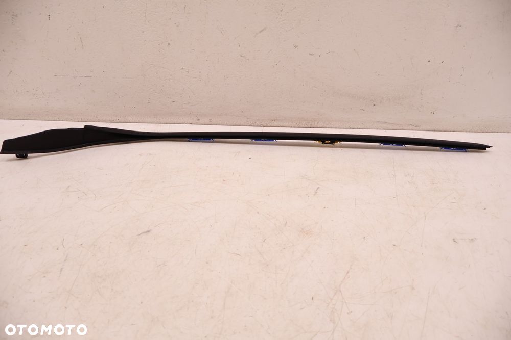 VOLVO XC60 II LISTWA SZYBY CZOŁOWEJ PRAWA 32216113