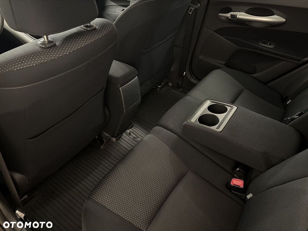 Toyota Auris 1.4 D-4D Luna - 12