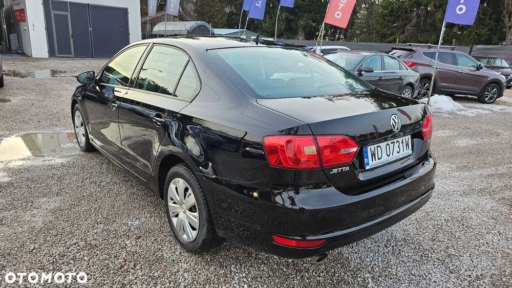 Volkswagen Jetta 1.6 TDI Comfortline - 3