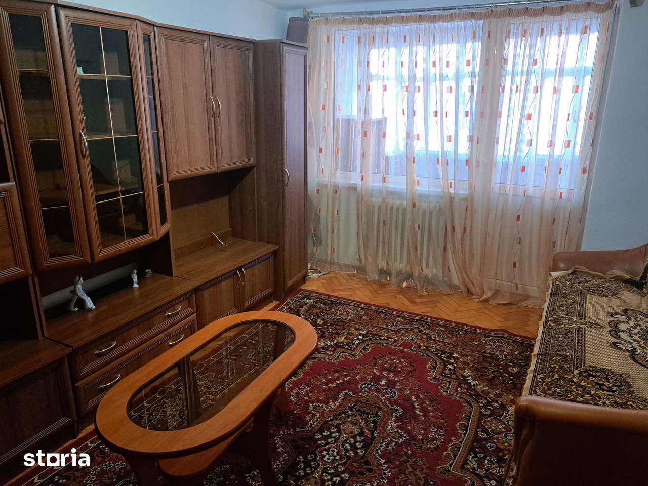 Apartament cu 2 camere, balcon și mobilat — fotografia 1