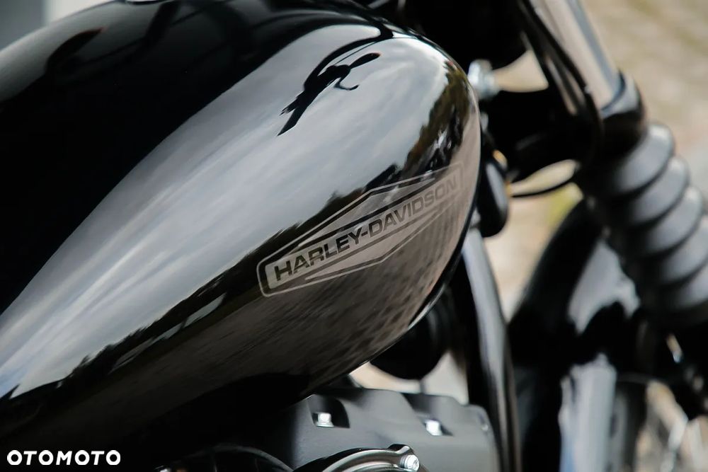 Harley-Davidson Softail Street Bob - 6