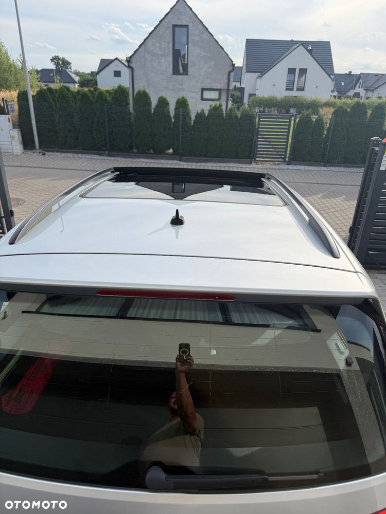 Volkswagen Touran 2.0 TDI BMT Highline - 10