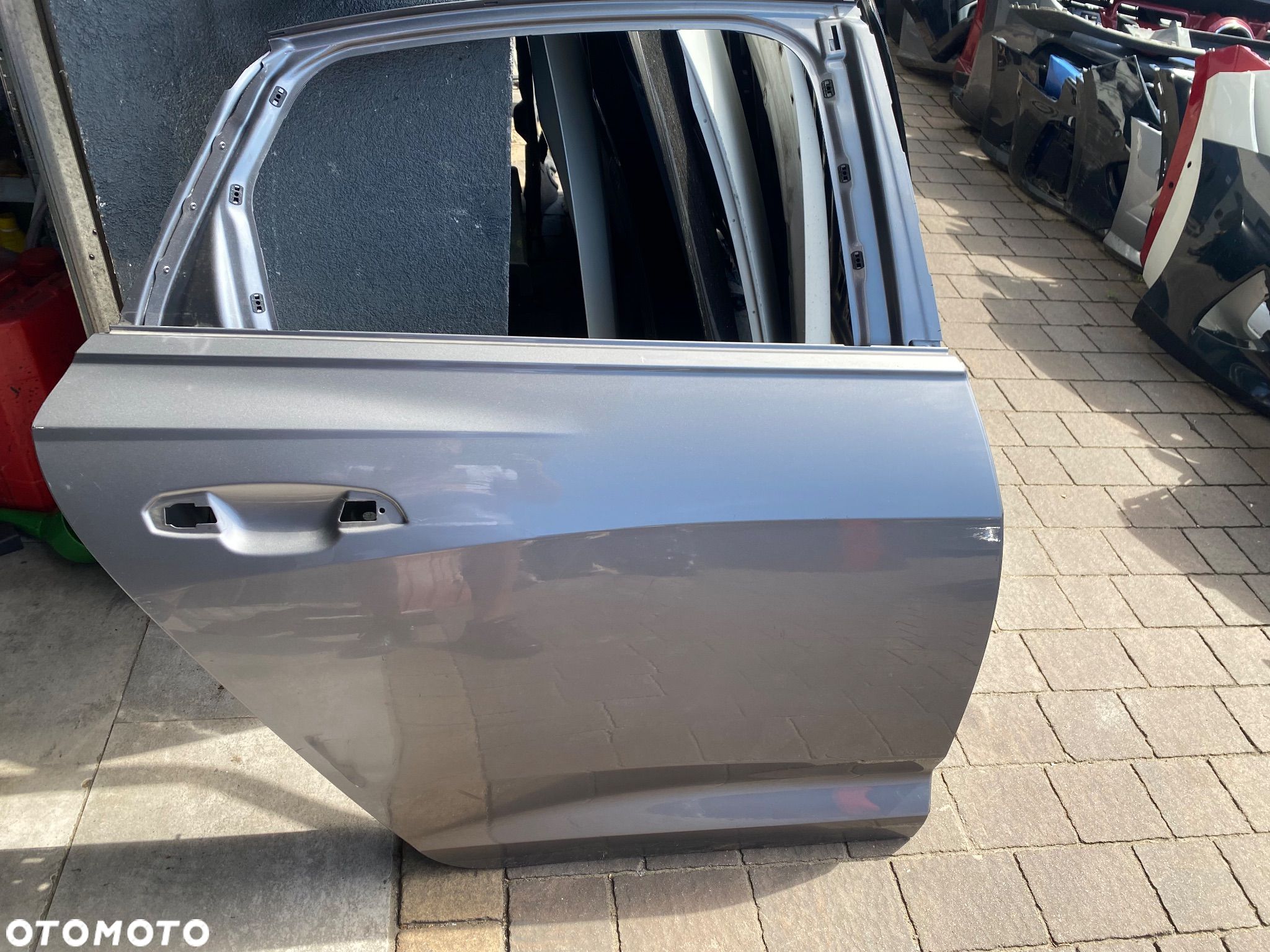 AUDI A6 C8 SEDAN DRZWI PR/TYL LZ7G ORG - 1