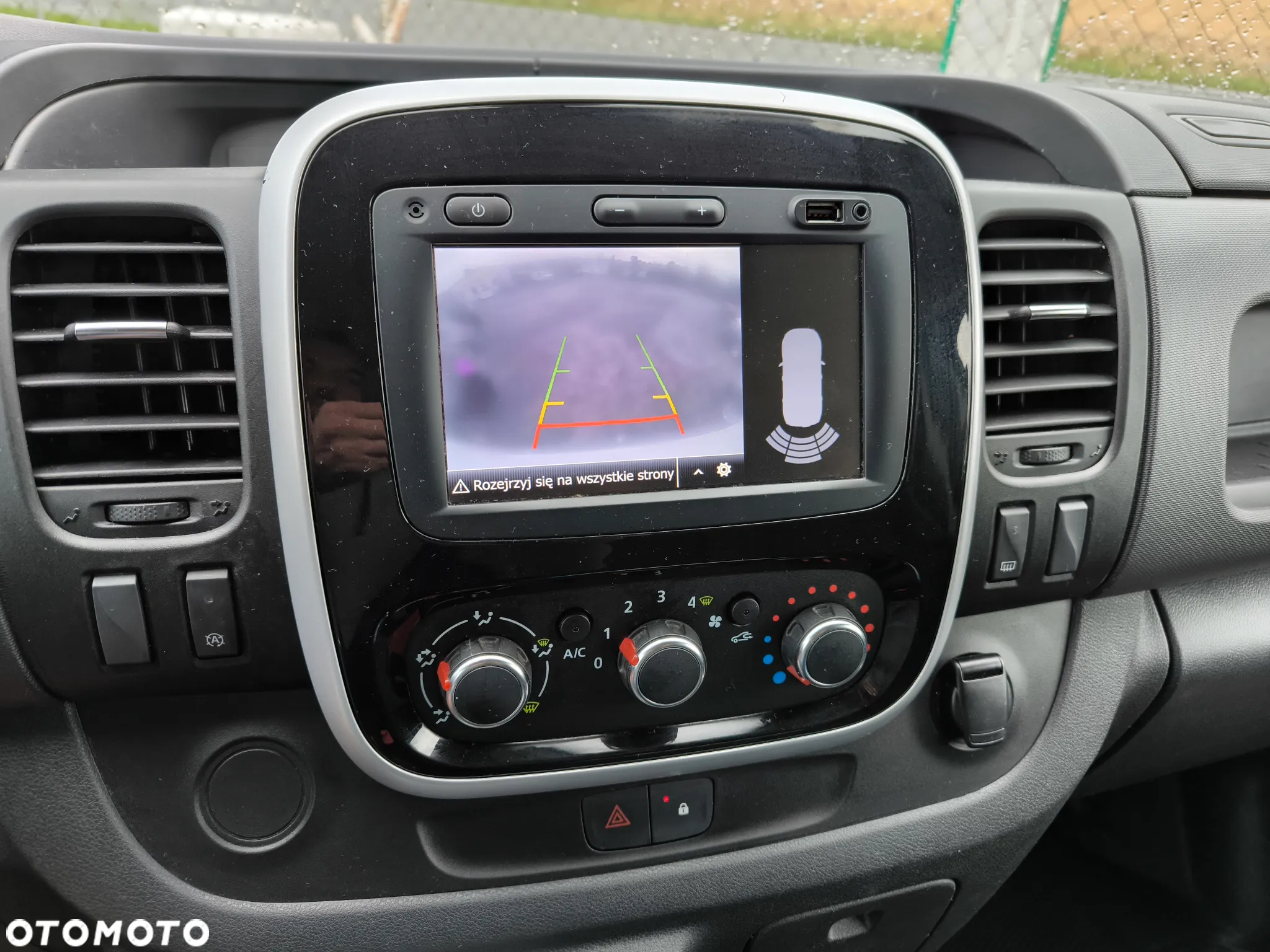 Renault Trafic - 22