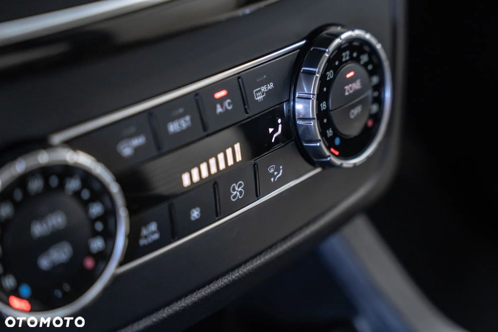 Mercedes-Benz GLE 350 d 4-Matic - 30