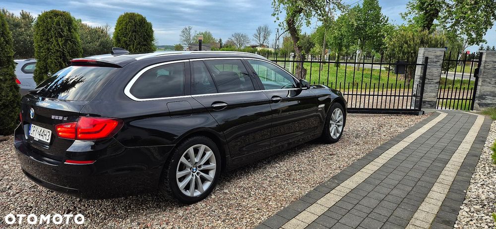 BMW Seria 5 525d xDrive Luxury Line - 23