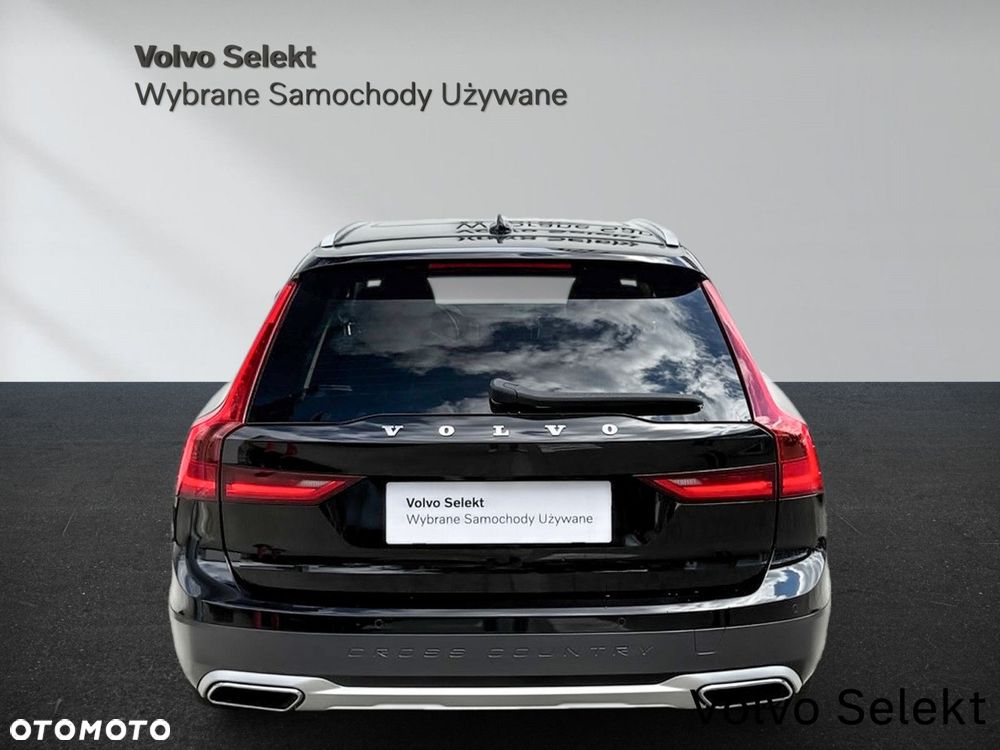 Volvo V90 Cross Country - 9