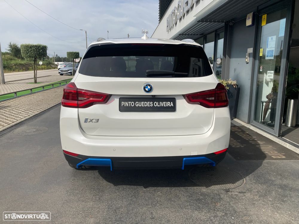 BMW iX3 Impressive - 9