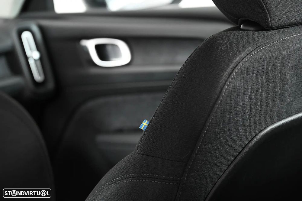 Volvo XC 40 1.5 T2 Momentum - 26