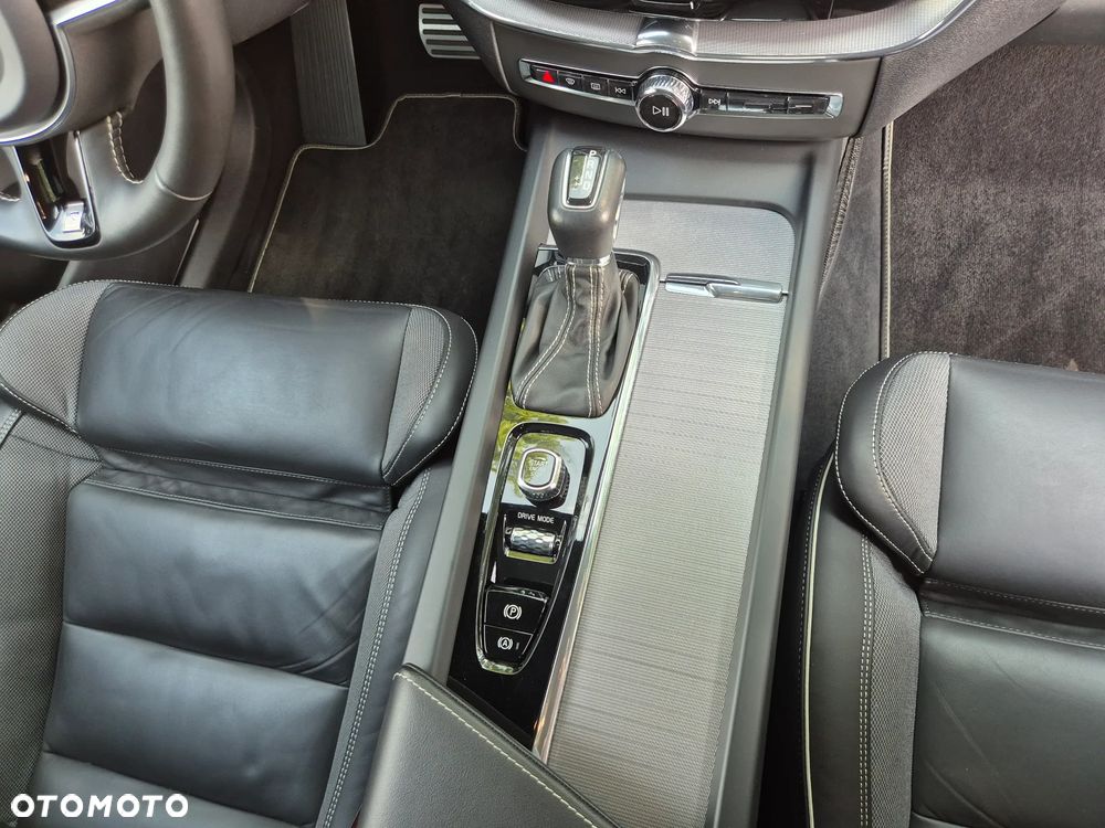 Volvo XC 60 D4 Geartronic RDesign - 20