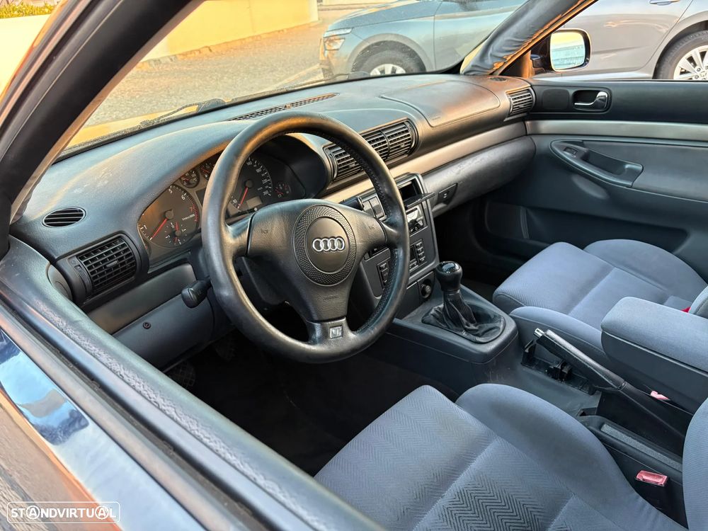 Audi A4 Avant 1.8 Turbo Sport - 8
