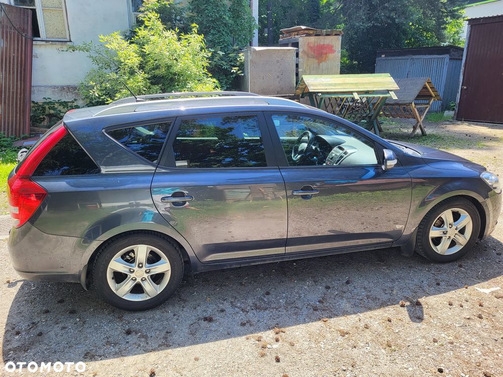 Kia Ceed 1.6 Crdi Comfort + - 3