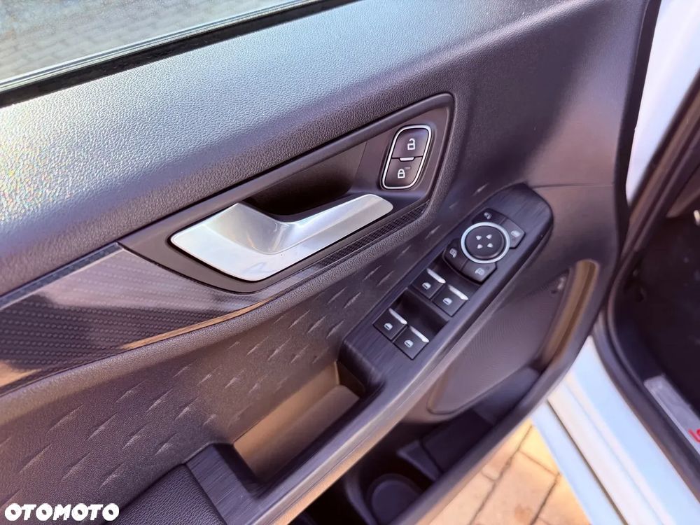 Ford Kuga 2.0 EcoBlue Hybrid ST-LINE - 27