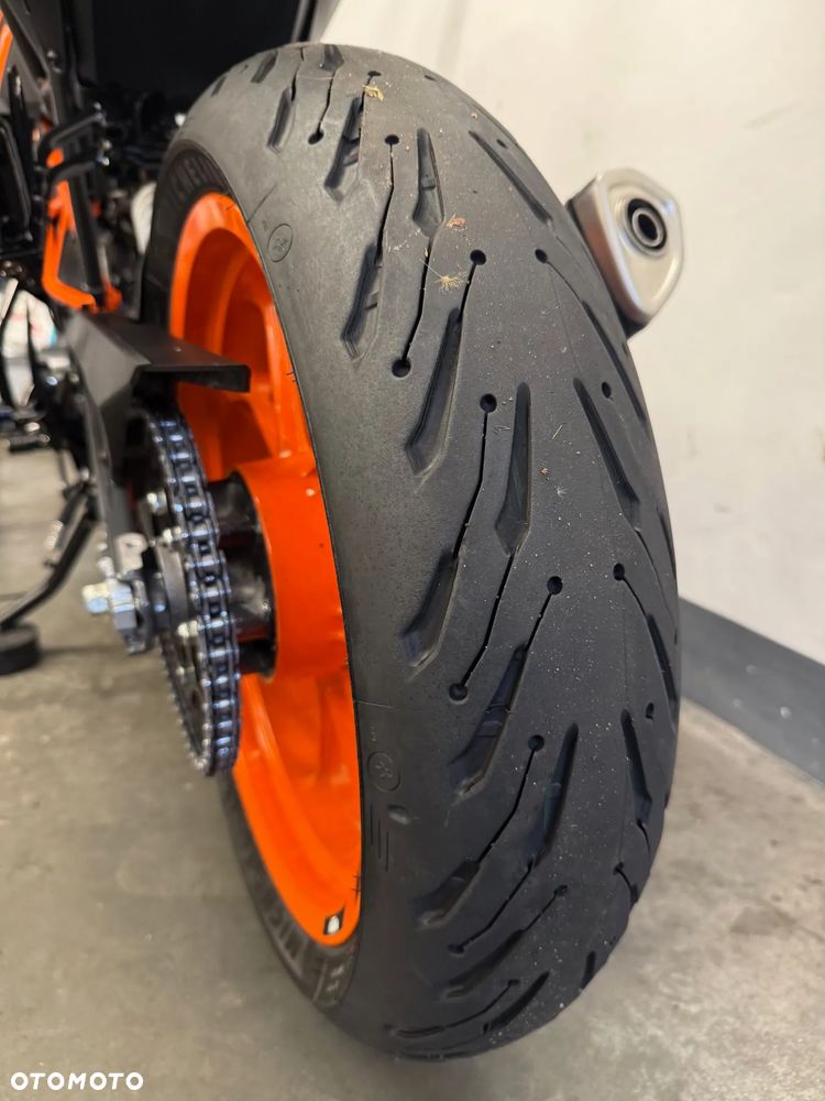 KTM Duke 125 - 14