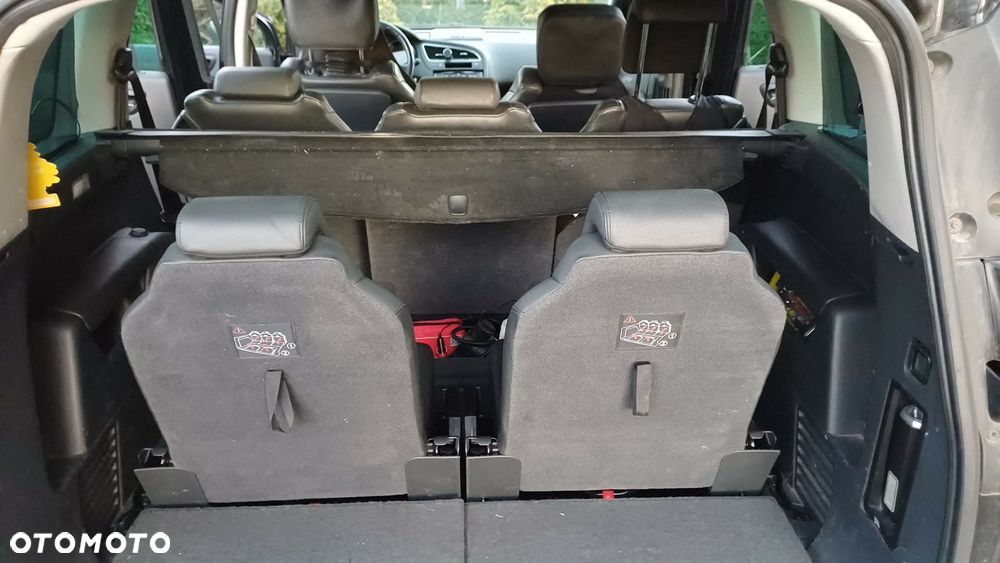 Peugeot 5008 2.0 HDi Premium + - 6