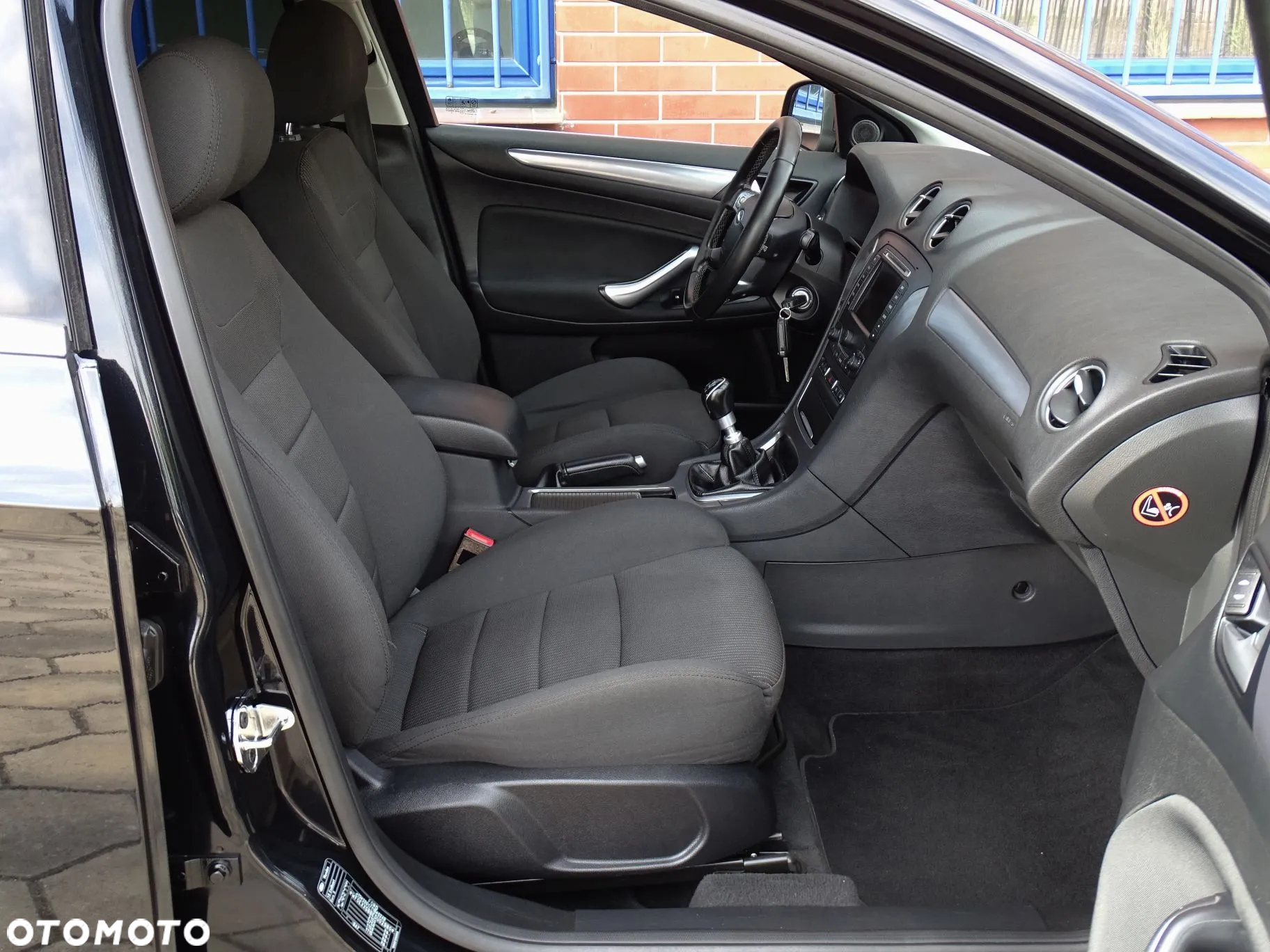 Ford Mondeo 1.6 T Ghia - 9