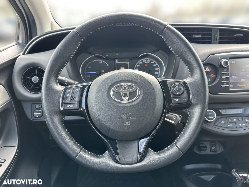 Toyota Yaris - 17