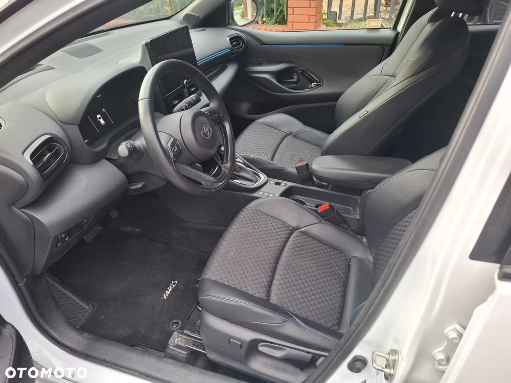 Toyota Yaris - 4