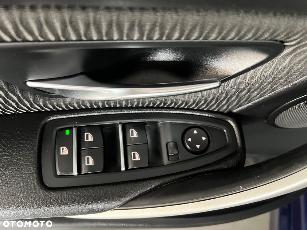 BMW Seria 3 318i Edition Luxury Line Purity - 17