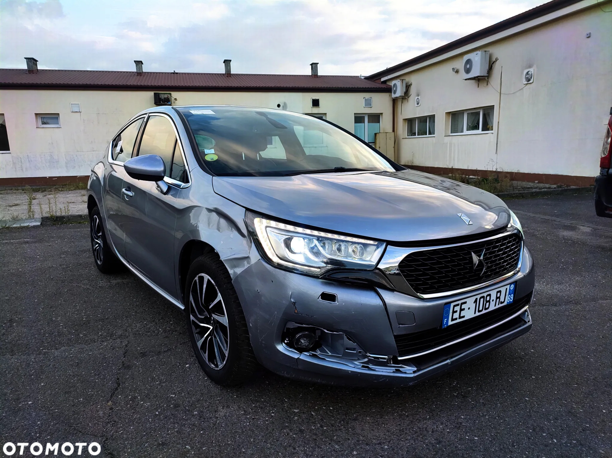 Citroën DS4 BlueHDi 120 S&S EAT6 SoChic - 3