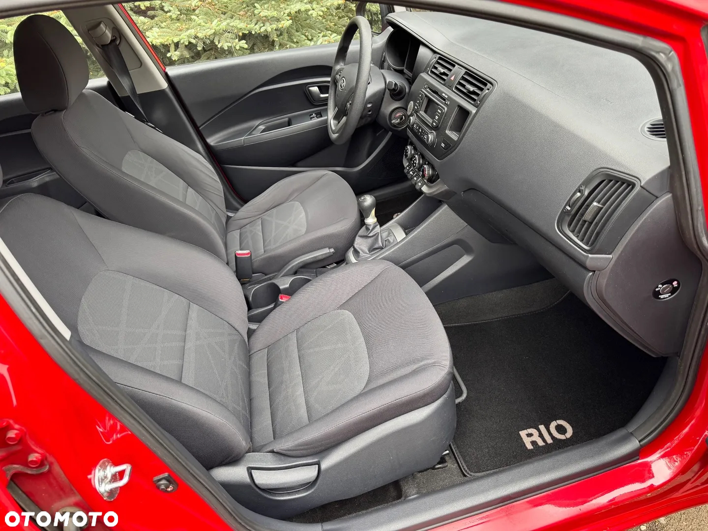 Kia Rio - 16