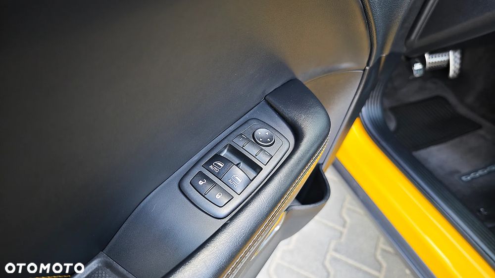 Dodge Challenger 6.4 Scat Pack - 30