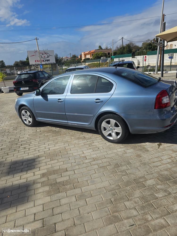 Skoda Octavia 2.0 TDI Elegance DSG - 4