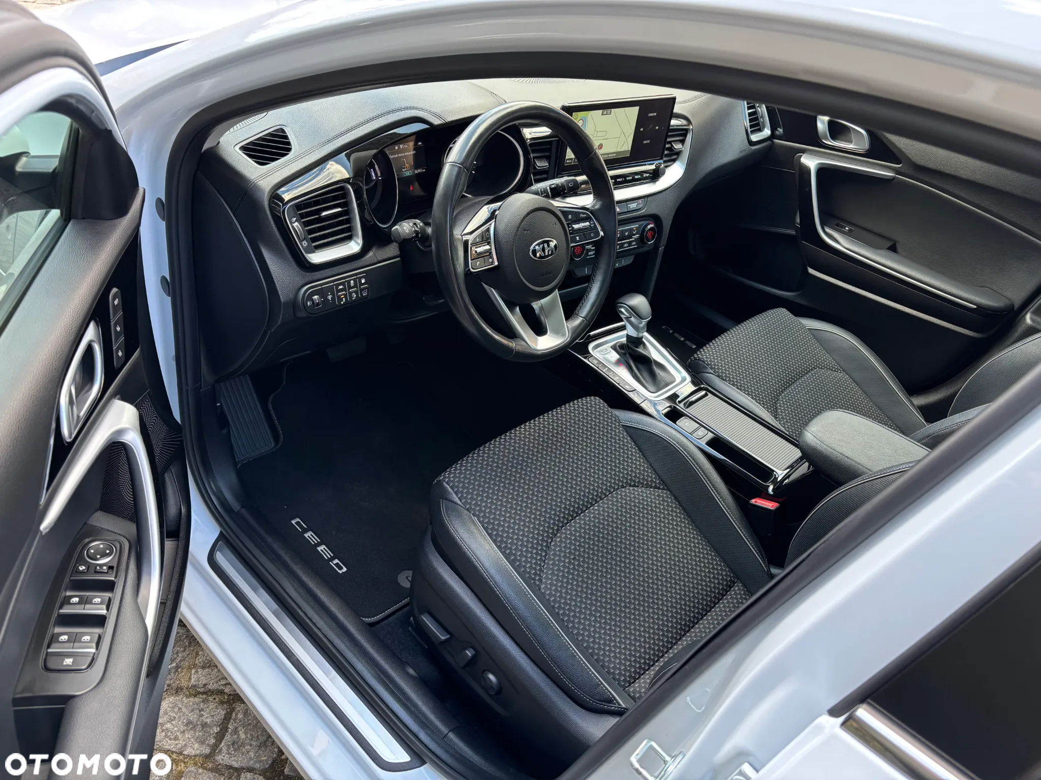 Kia Ceed SW 1.6 GDI DCT OPF Plug-in-Hybrid Platinum Edition - 25