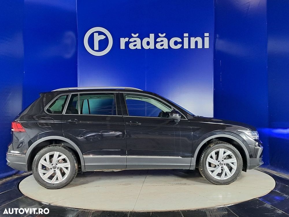 Volkswagen Tiguan - 2