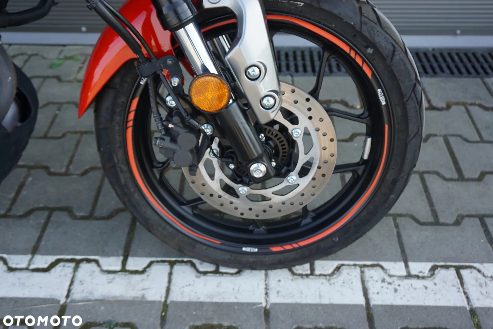 Yamaha XSR - 9