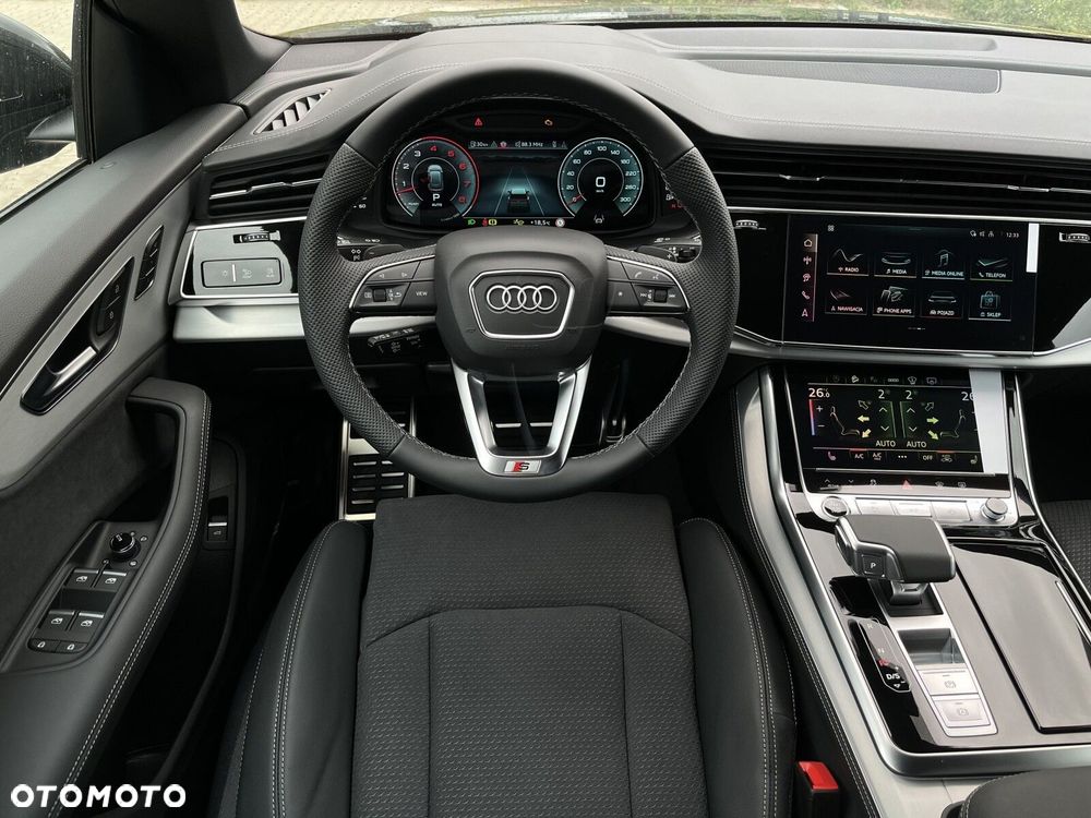 Audi Q8 - 40