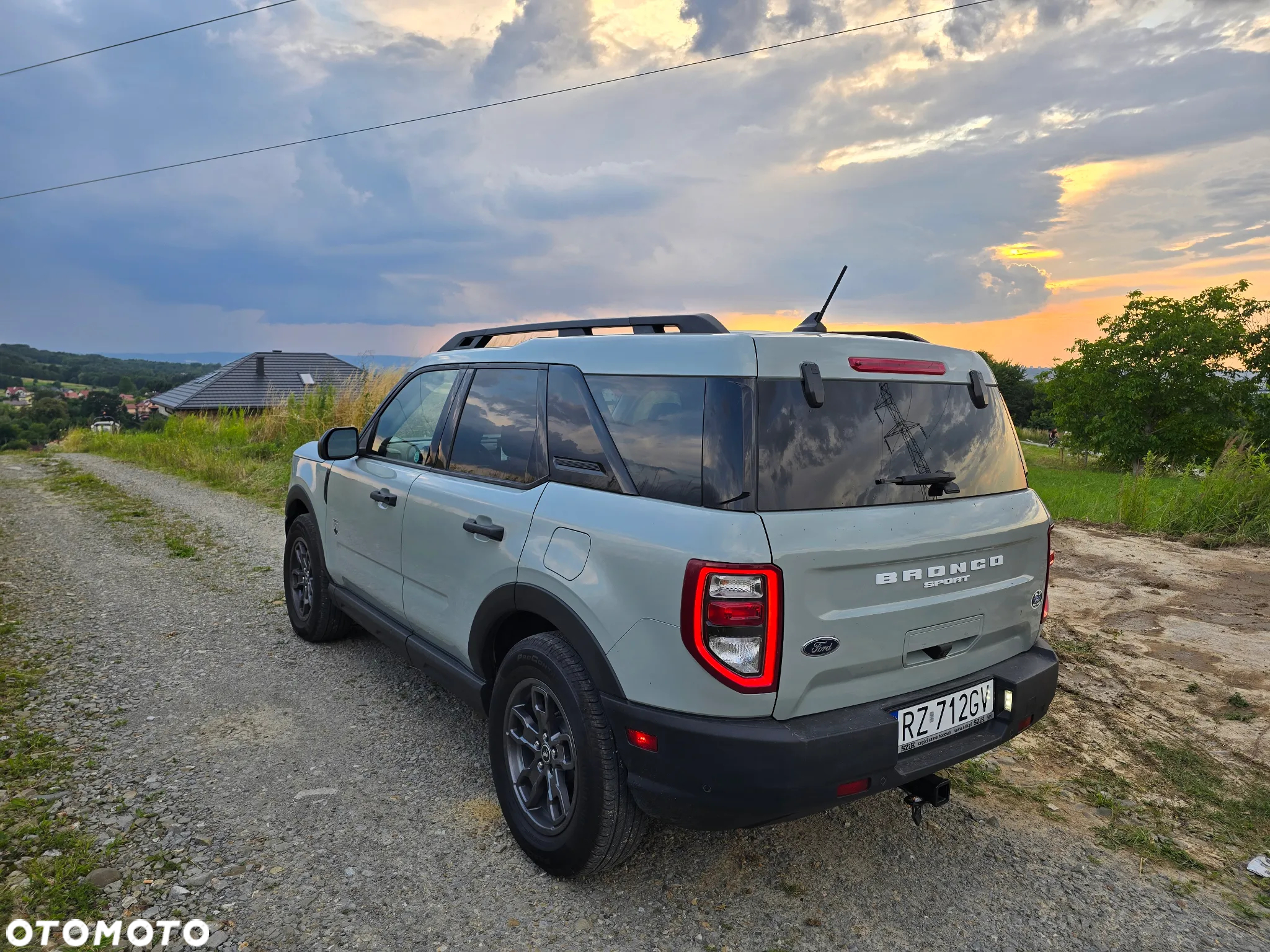 Ford Bronco - 5