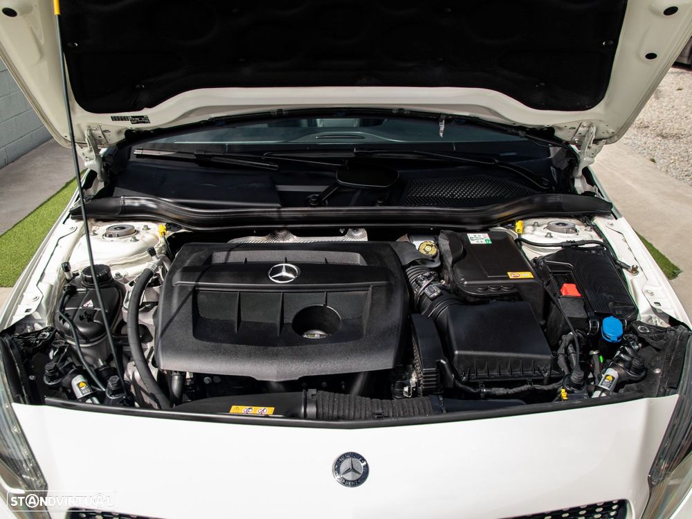 Mercedes-Benz A 180 d AMG Line - 31