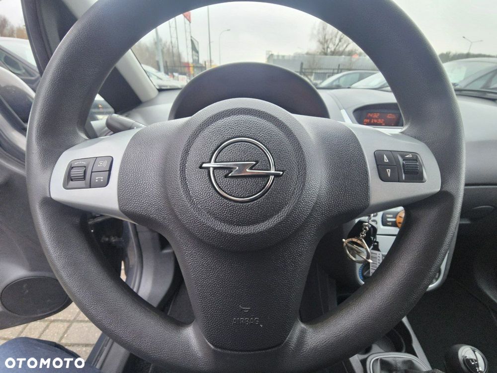 Opel Corsa - 20