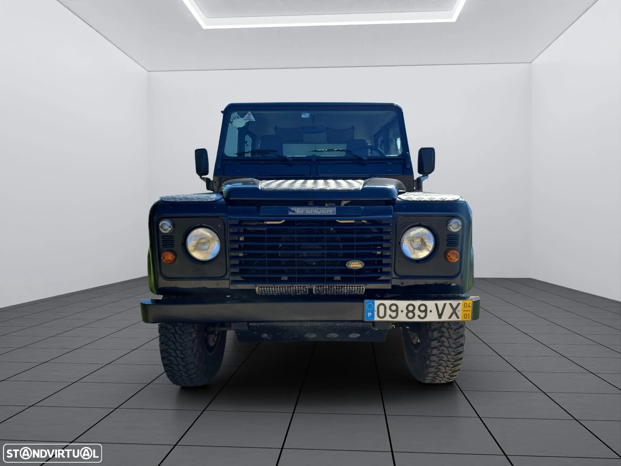 Land Rover Defender - 6