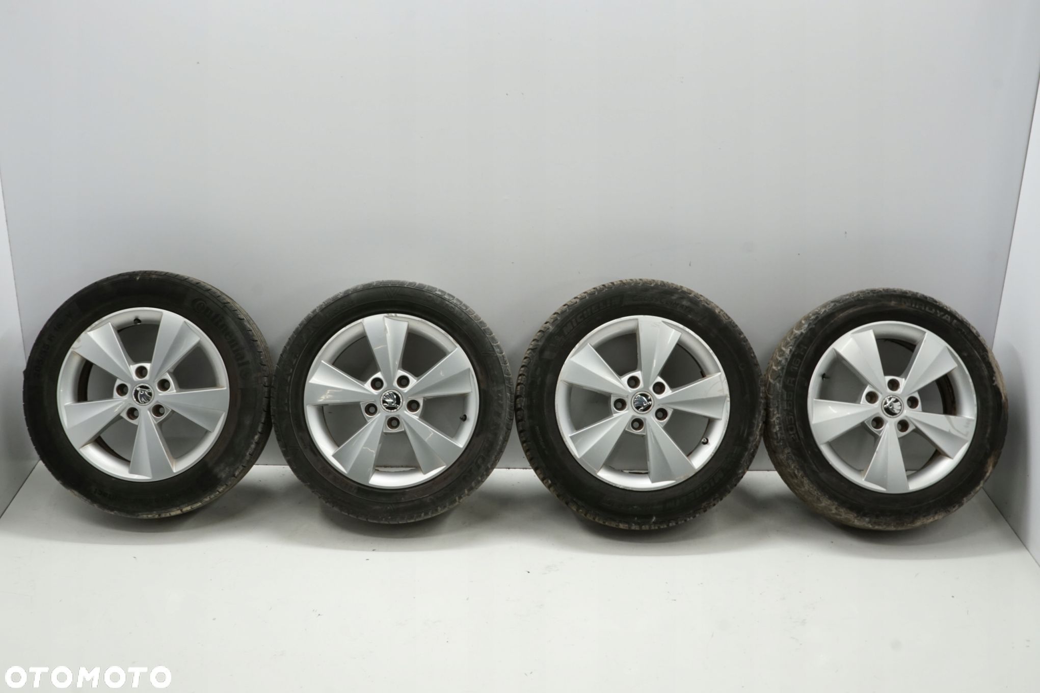 SKODA OCTAVIA III 16R FELGI ALUMINIOWE 16" 5X112 ET46 5E0601025C - 1