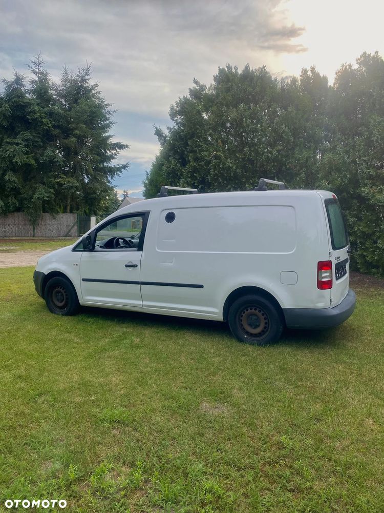 Volkswagen Caddy Maxi - 4