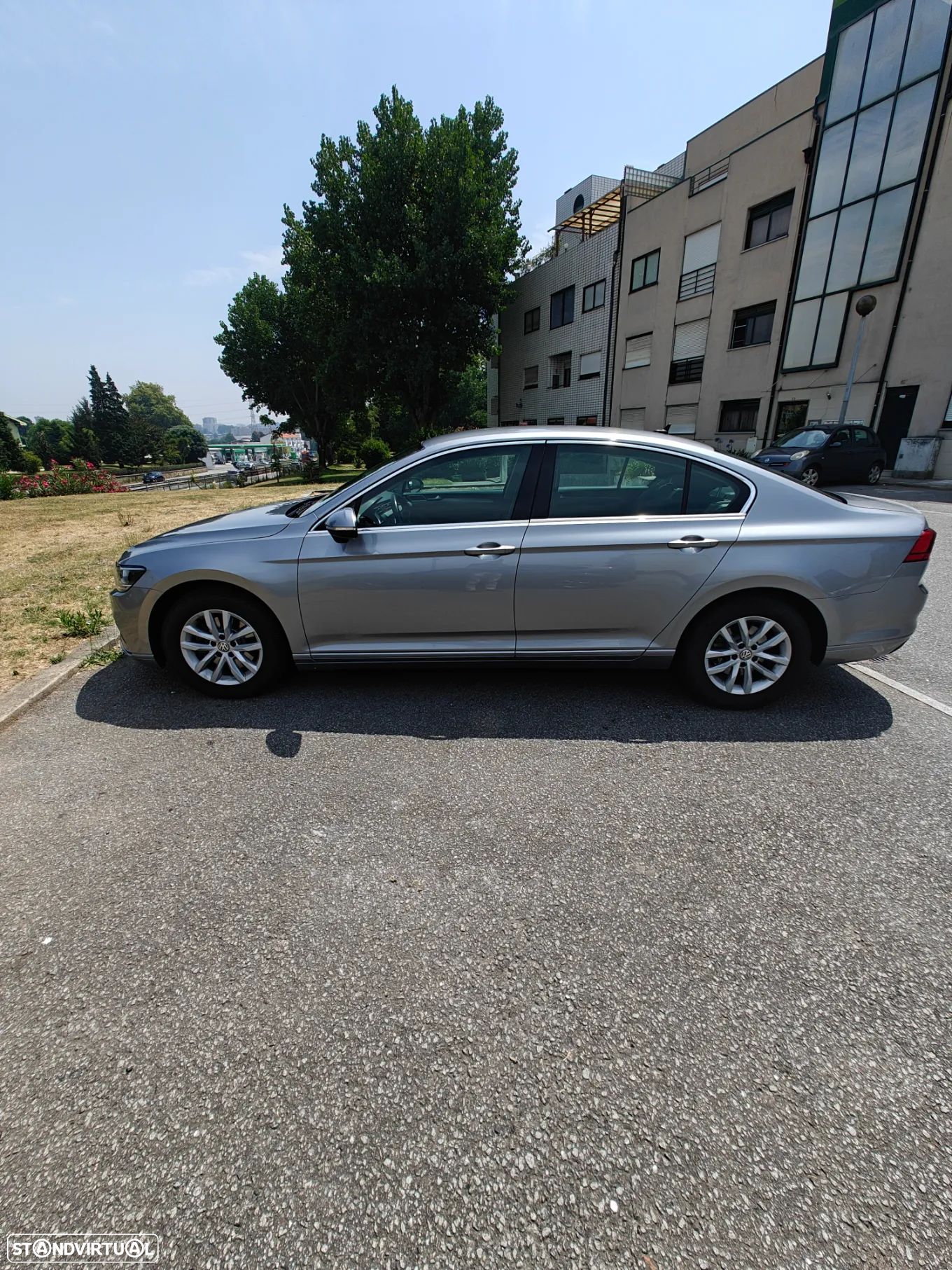 VW Passat 2.0 TDI Business DSG - 1