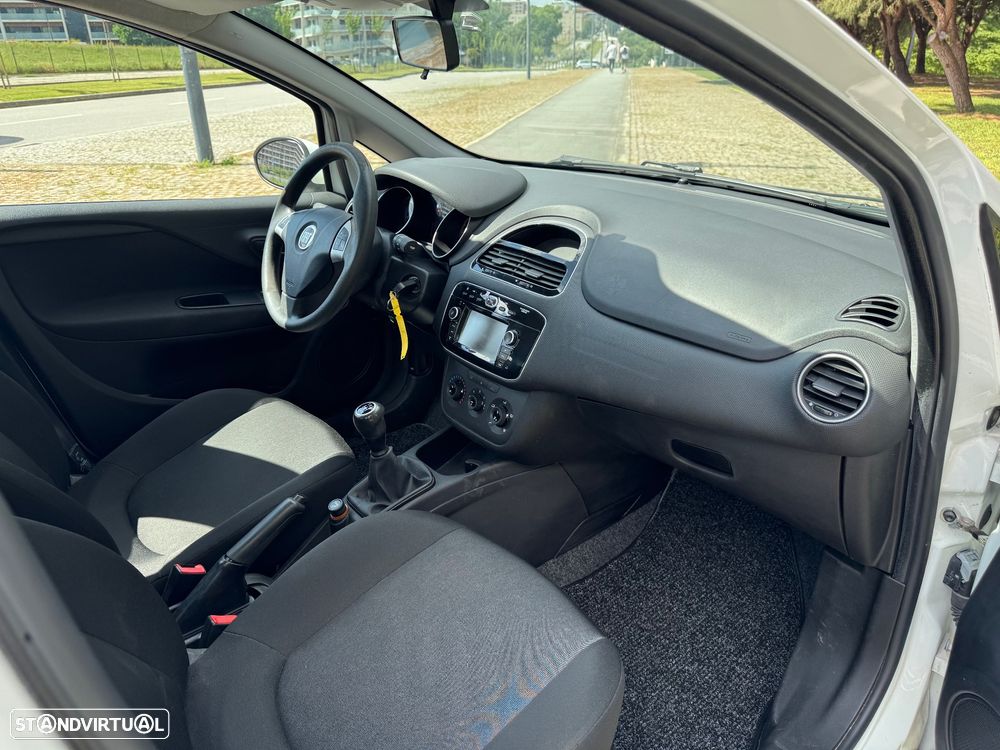 Fiat Punto 1.3 M-Jet Lounge S&S - 27