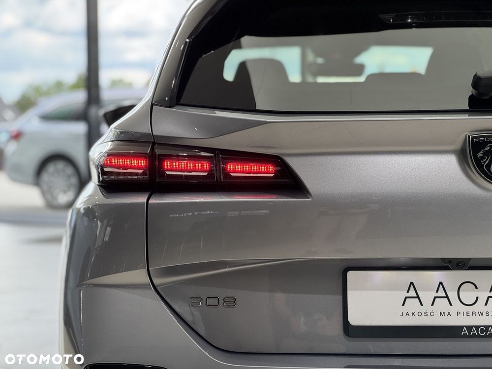 Peugeot 308 1.6 Hybrid PHEV Allure Pack EAT8 - 39