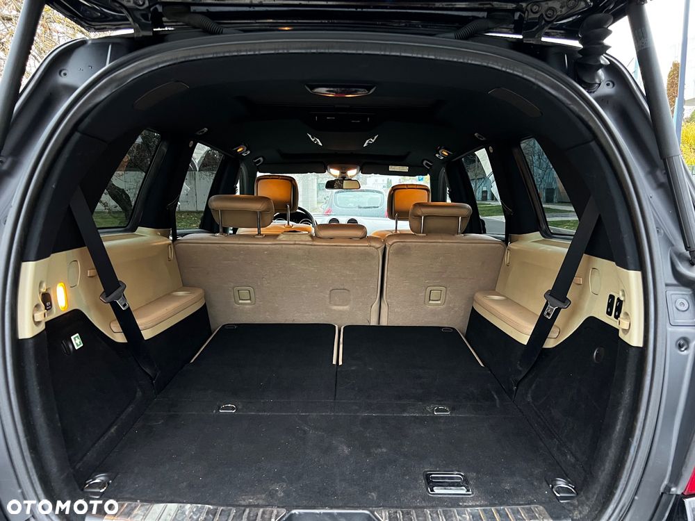 Mercedes-Benz GL - 13