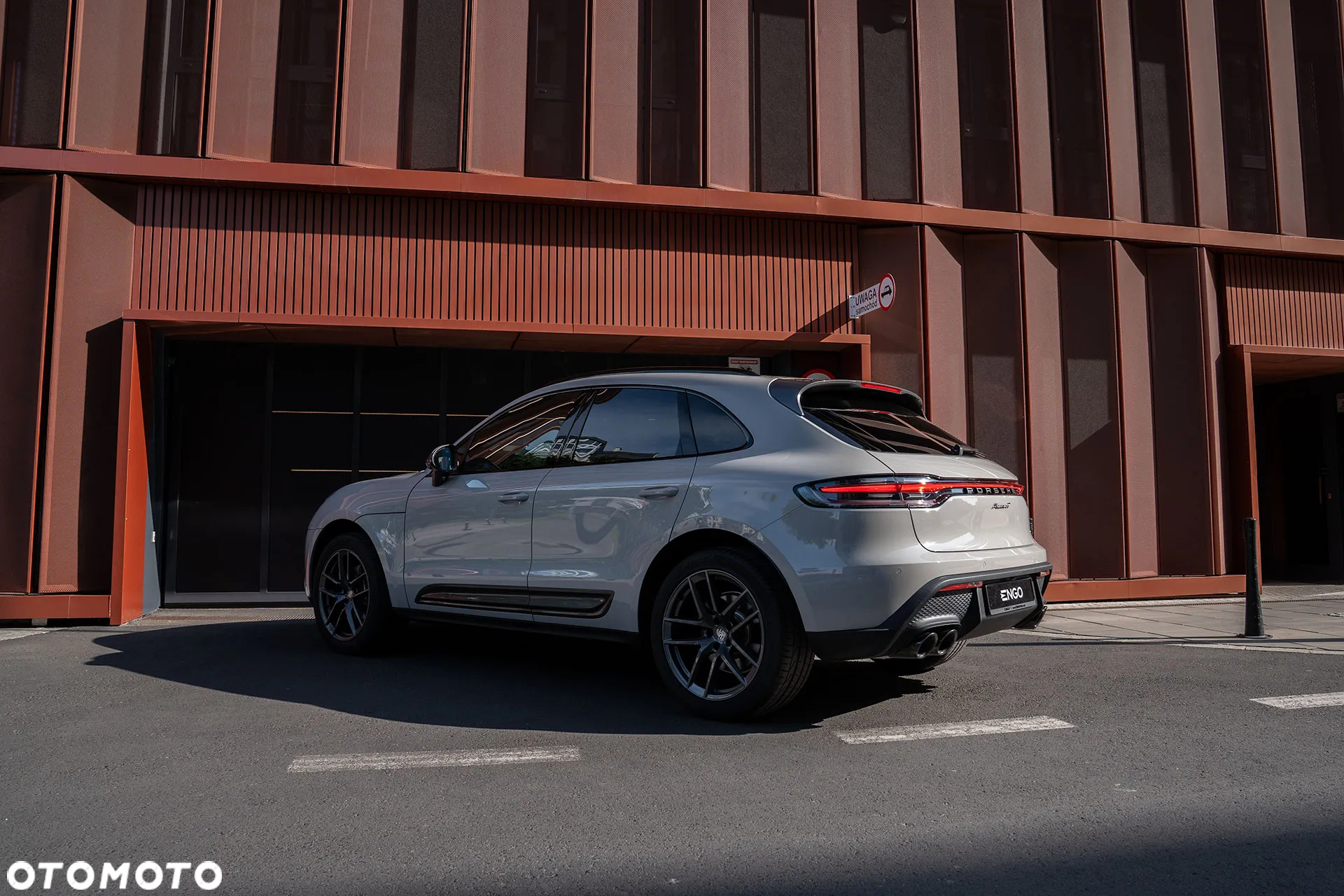 Porsche Macan T - 10