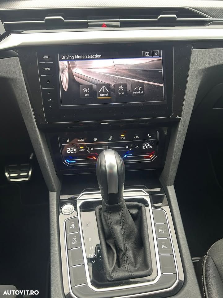 Volkswagen Passat Variant 2.0 TDI SCR DSG Elegance - 15