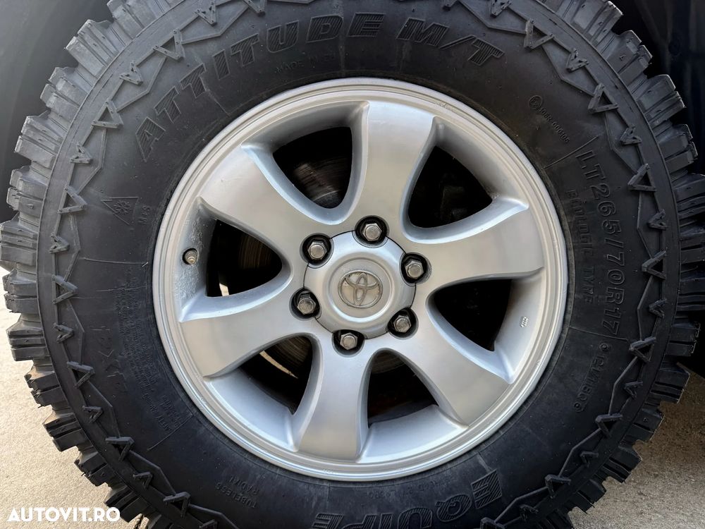 Toyota Land Cruiser - 19