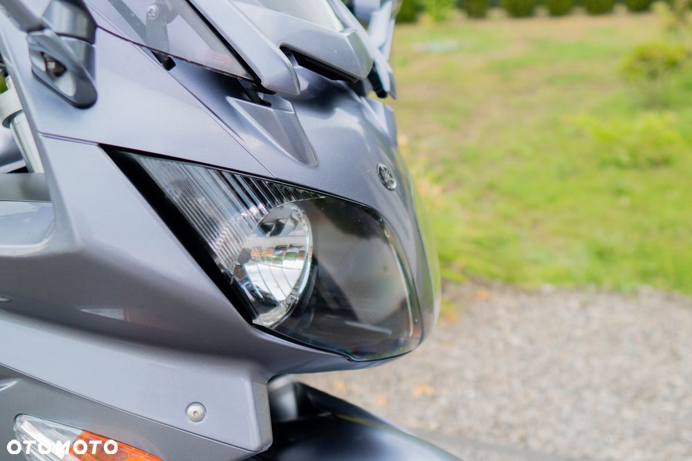 Yamaha FJR - 13