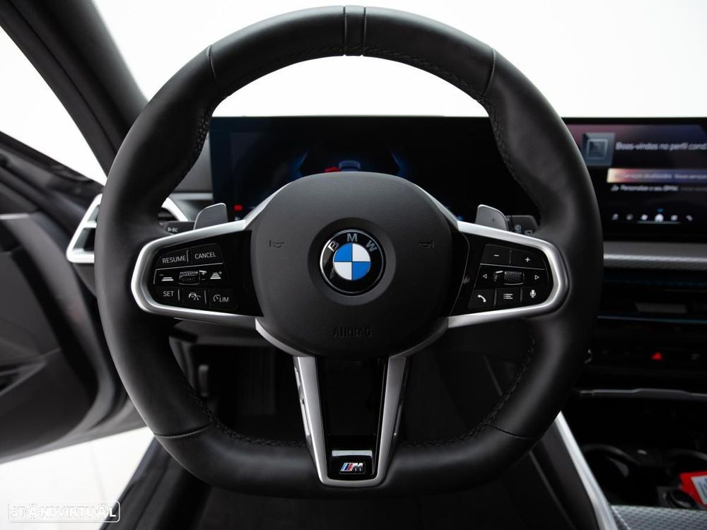 BMW 330 i xDrive Aut. - 17